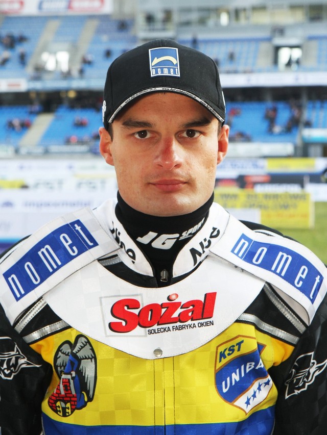 NOW.1: Adrian Miedziński to żużlowiec Unibaksu, pierwszy żużlowiec z Torunia, który wygrał zawody Grand Prix.