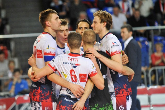 ZAKSA Kędzierzyn-Koźle już wygrała fazę zasadniczą PlusLigi. Stąd też w meczu ze Skrą Bełchatów szansę mogą dostać zmiennicy.