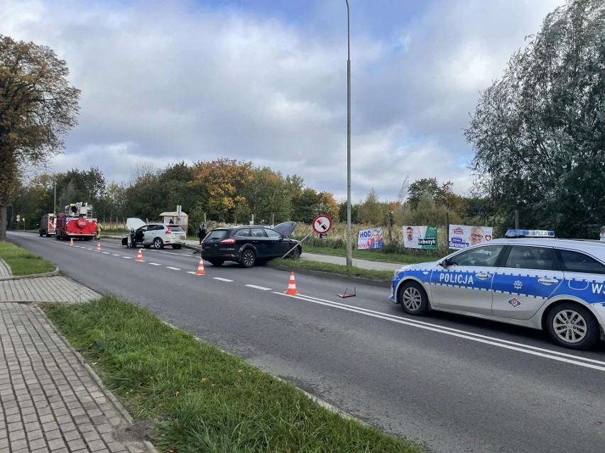 Wypadek na ulicy Połczyńskiej w Złocieńcu. Zderzyły się dwa auta [ZDJĘCIA]