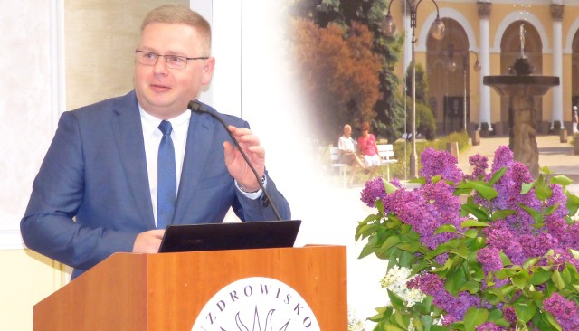Wojciech Legawiec, do niedawna prezes buskiej spółki uzdrowiskowej - został dyrektorem Centrum Zdrowia w Pruszkowie.