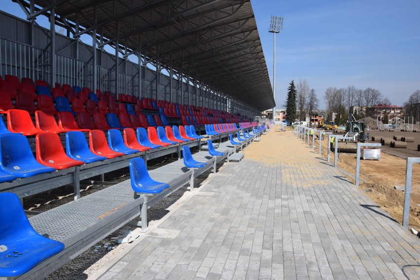 Na stadionie Rakowa Częstochowa rozpoczęto rozkładanie...