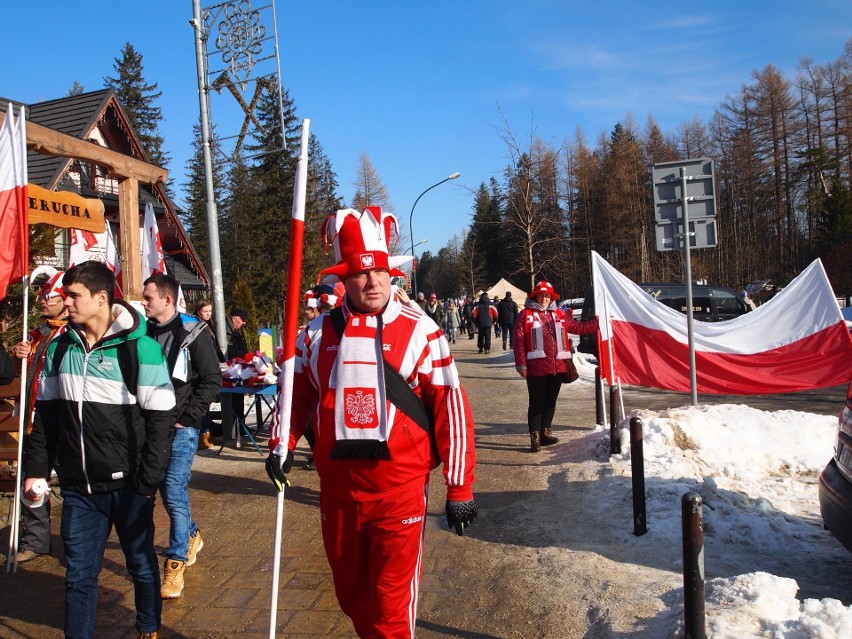 Zakopane. Kibice szykują się na skoki narciarskie [ZDJĘCIA]