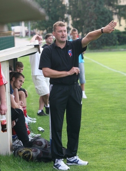 Artur Kupiec z Broni Radom jest najpoważniejszym kandydatem na trenera piłkarzy Siarki Tarnobrzeg.