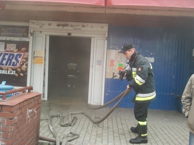 Pożar wybuchł w sklepie SAM-SCAN