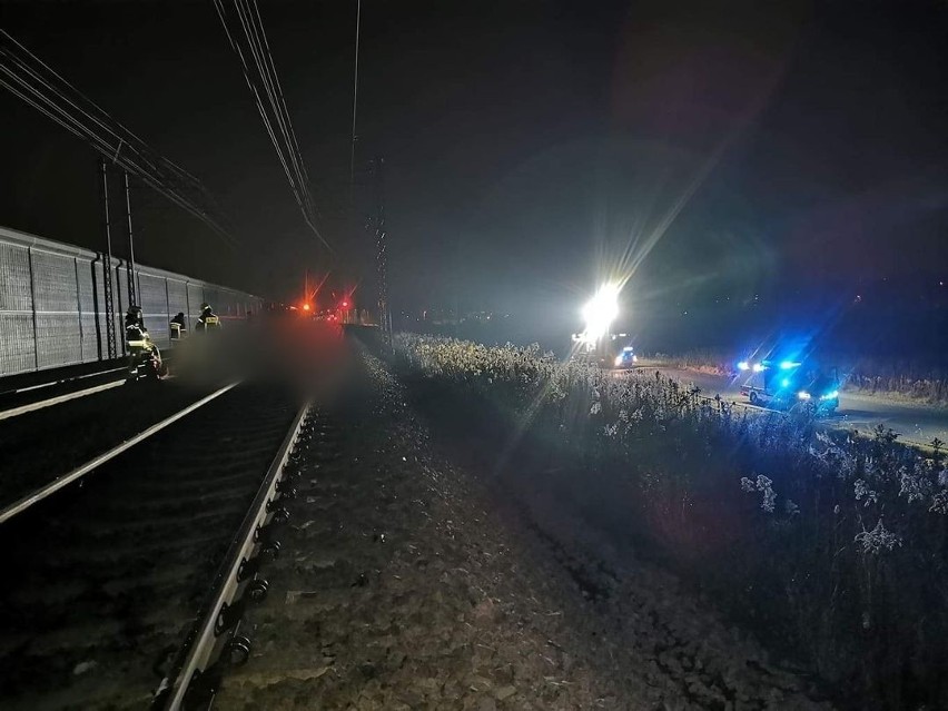 Gmina Krzeszowice. Śmierć na torach. Pociąg w Woli Filipowskiej potrącił przechodnia. To 16-latek