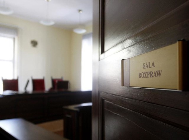 W sądzie we Wrocławiu trwa odczytywanie wyroków dla osób, które ustawiały mecze piłkarskie Arki Gdynia.