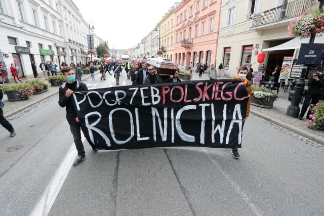 Zdjęcie z protestu rolników 30 września 2020 w Warszawie