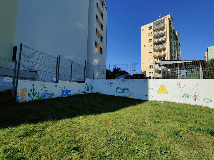 Gdynia: Sąsiedzki mural powstaje na Witominie. Malują go sami mieszkańcy 