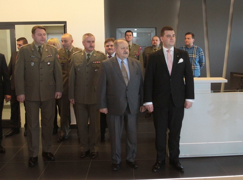 W Fabryce Broni "Łucznik" podpisano umowę na dostawę karabinków dla armii