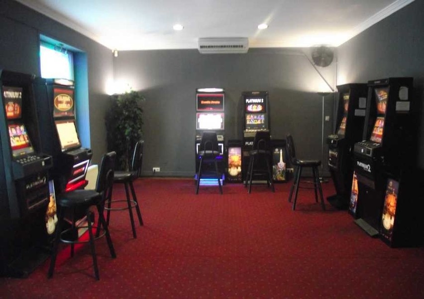 Nielegalne salony gier. Kolejne jaskinie hazardu zlikwidowane przez opolską skarbówkę