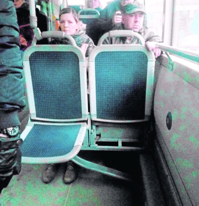 PKS Zielona Góra musi zapłacić karę w wysokości 200 złotych za wożenie pasażerów autobusem bez części fotela
