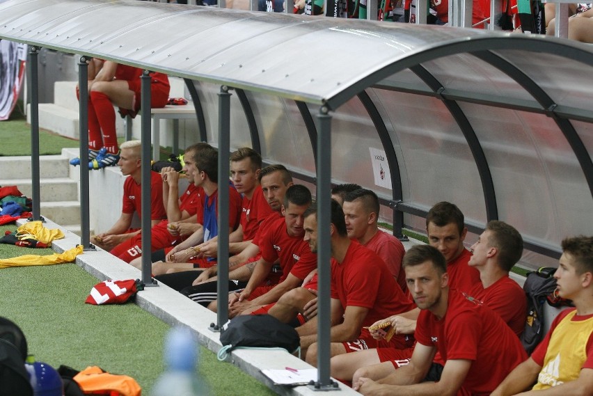 W sobotę podczas meczu otwarcia z FC Koeln na stadionie w...