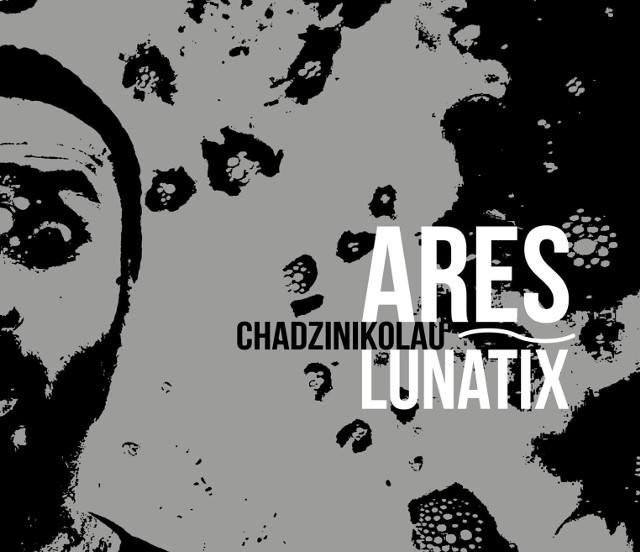 Ares Chadzinikolau potrafi zaskakiwać. Jego najnowszy album „Lunatix” to godzinna suita, w której artysta ukazuje swoją wirtuozerię, zarówno przy pomocy dźwięków pełnych ekspresji, jak i spokojniejszych i bardziej nostalgicznych.