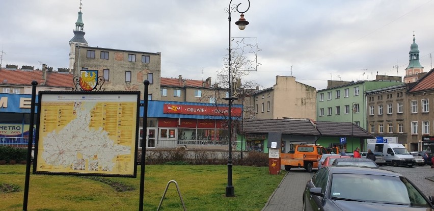 Wymiana ciepła na Opolszczyźnie. Szafy z ciepłą odzieżą stanęły w Prudniku i Pokoju