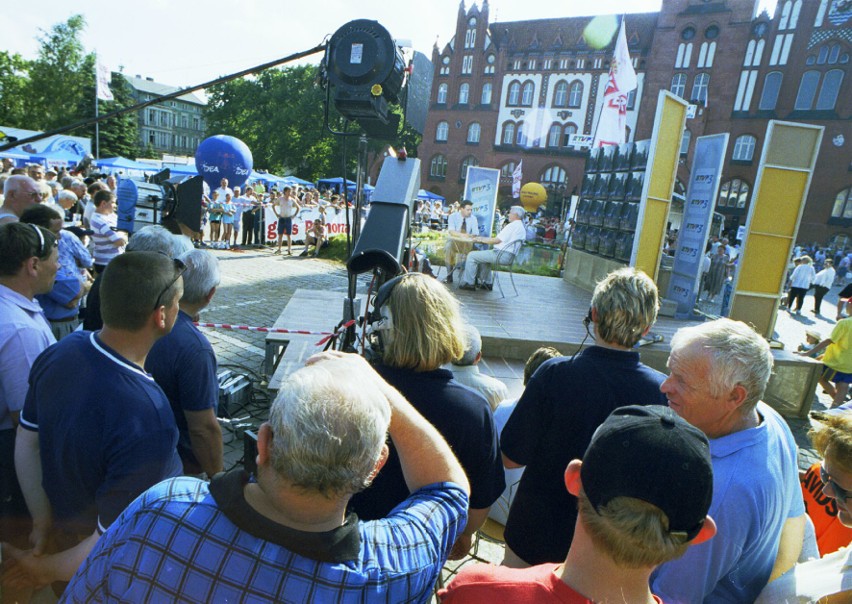 Święto Ryby na Placu Zwycięstwa w Słupsku w 2002 roku