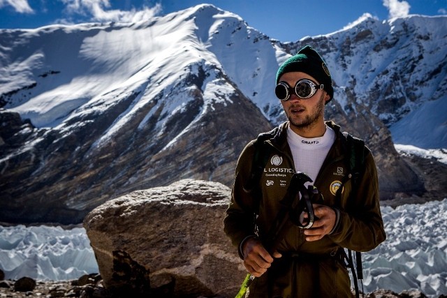 Andrzej Bargiel już po raz drugi postanowił zjechać z K2 na nartach
