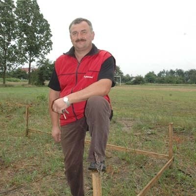 - Liczę, że wójt dotrzyma słowa i na imieniny Adama, 24 grudnia 2008 r., w tym miejscu będzie sala wiejska - mówi Henryk Błoszyk, sołtys Żodynia