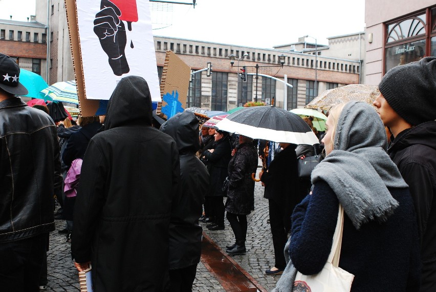 Czarny protest w Bytomiu ZDJĘCIA + WIDEO