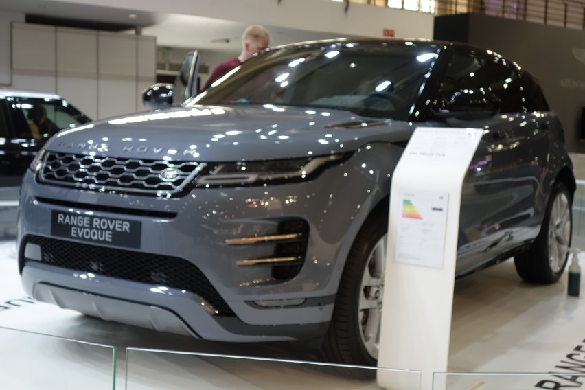 Na pierwszy rzut oka nowy Range Rover Evoque wygląda niemal...