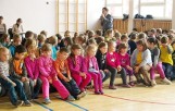 Młodzi mieszkańcy Baranowa Sandomierskiego zachęcają do noszenia odblasków