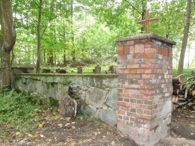Cmentarz w Maszewie jest już prawie posprzątany.