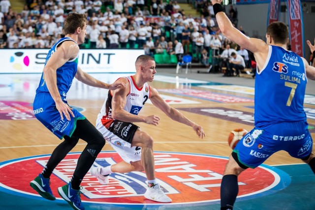 W bydgoskiej hali Łuczniczka Anwil Włocławek pokonał Enea Astoria Bydgoszcz 106:103