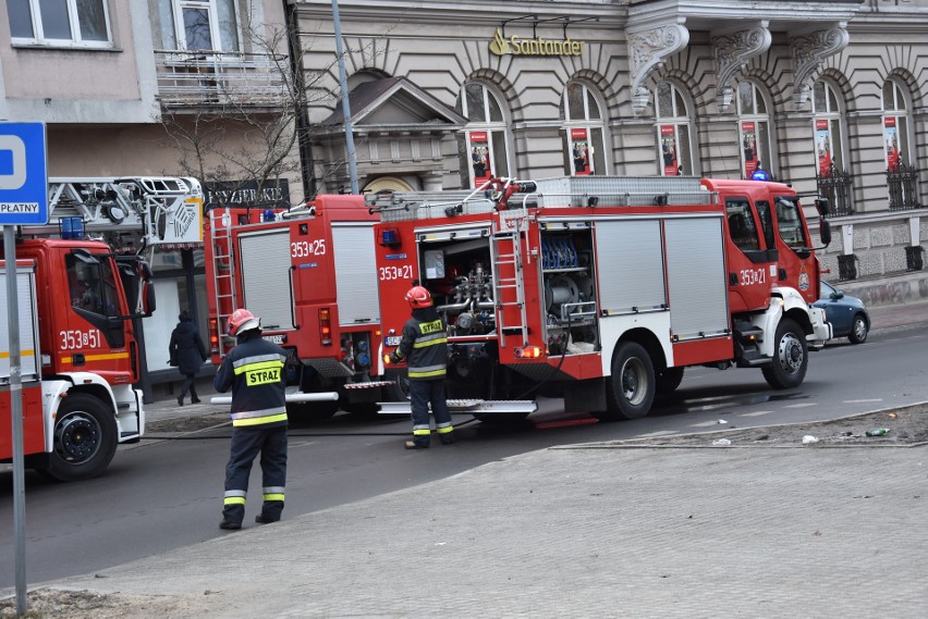 Pożar kamienicy w centrum Częstochowy ZDJĘCIA