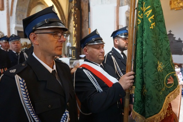 W ramach obchodów odbyła się uroczysta procesja z relikwiami Św. Floriana podczas mszy odpustowej pod przewodnictwem ks. prał. Jacka Beksińskiego.