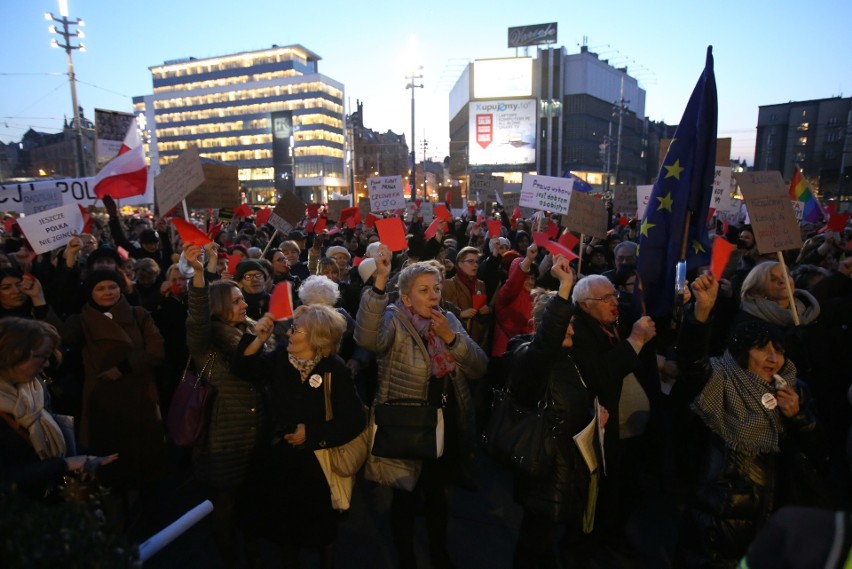 Strajk Kobiet i Manifa Śląska na rynku w Katowicach