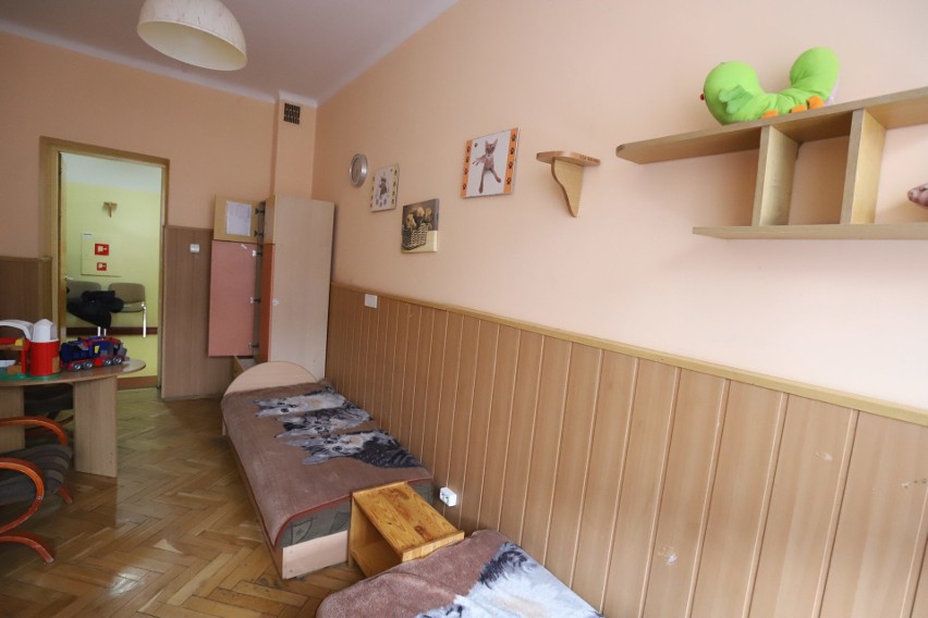 Opuszczony dom dziecka w Łodzi. Wszystkie dzieci trafiły do rodzin zastępczych