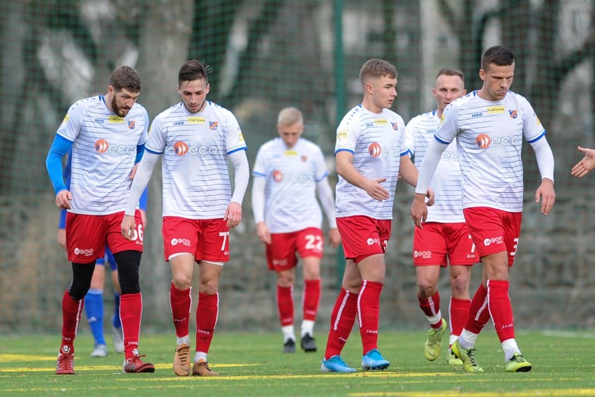 Odra Opole pokonała Miedź Legnica 2-0.