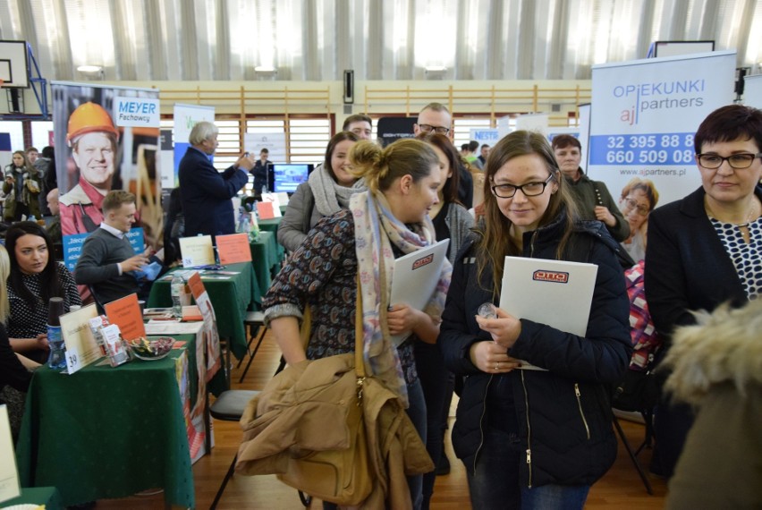 Targi Pracy i Edukacji w Oleśnie zorganizowane zostały po...