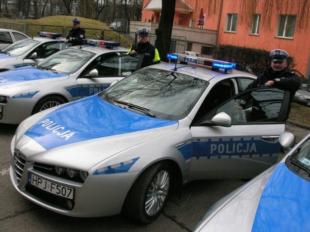 Model 159, który kupiła polska policja został wyposażony w benzynowy silnik o pojemności 1,8 litra. 200 koni pod maską rozpędza auto do &#8220;setki&#8221; w mniej niż 7 sekund, a jego prędkość maksymalna wynosi aż 235 km/h.