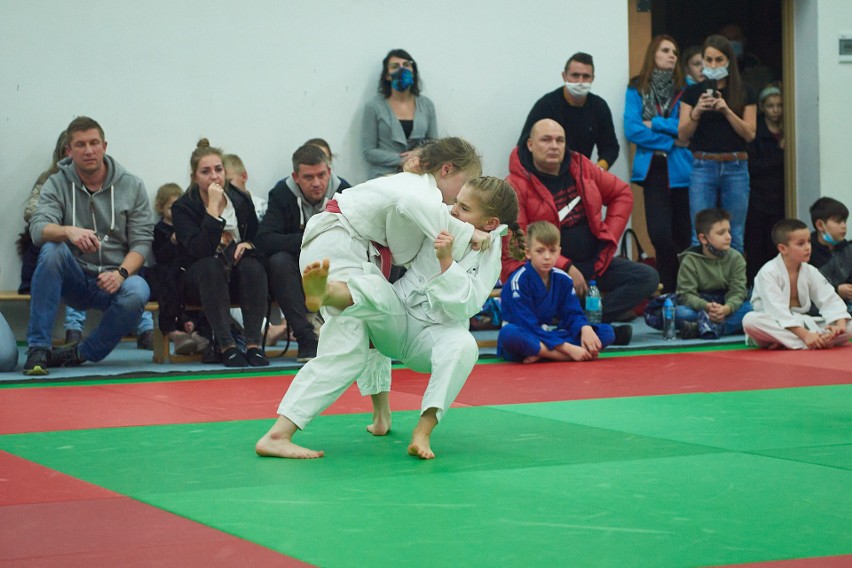 Słupska Szkolna Liga Judo dobiegła już końca. W generalnej klasyfikacji pierwsza SP 2 Bytów [ZDJĘCIA]