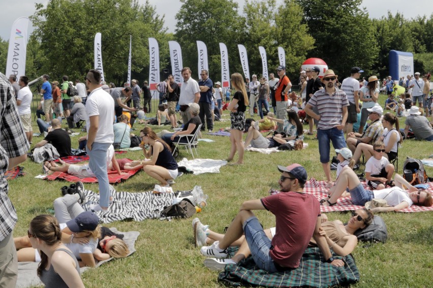 Małopolski Piknik Lotniczy: pokazy akrobacyjne i inscenizacje [ZDJĘCIA]