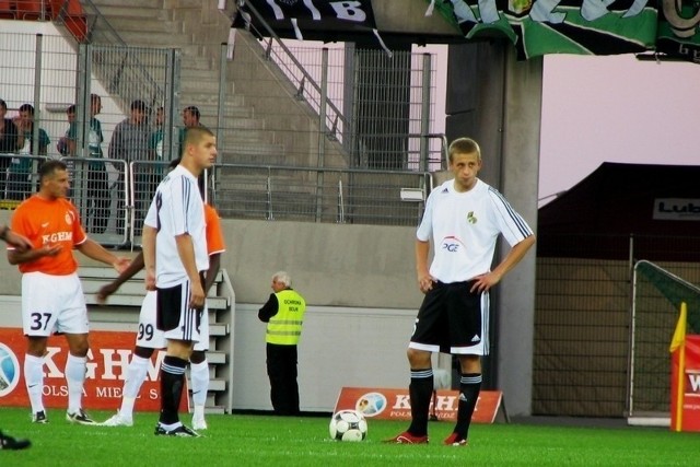 Maciej Korzym (z lewej) nie zagra z Legią