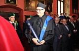Kraków. Tytuł doktora honoris causa Uniwersytetu Jagiellońskiego dla wybitnego immunologa [ZDJĘCIA]