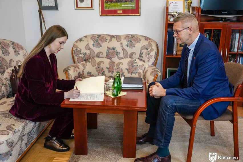 Prezydent Kielc Bogdan Wenta powołał Agatę Klimczak-...
