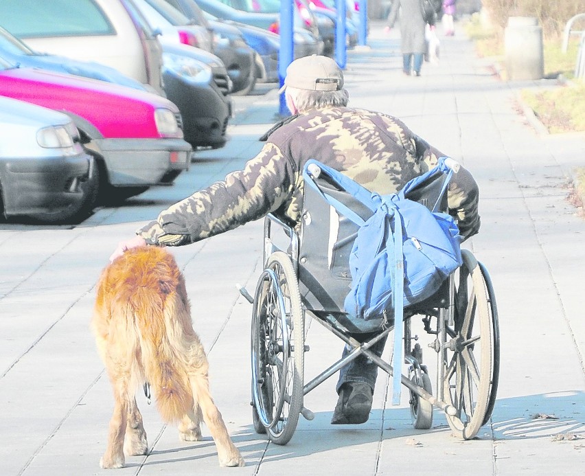 Życie chorych na  stwardnienie rozsiane jest pasmem udręk. W...