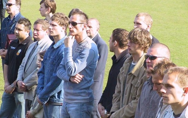 Tak piłkarze Korony Kielce modlili się 2 w 2005 roku, gdy dowiedzieli się o śmierci papieża Jana Pawła II.