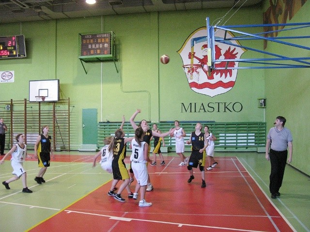 Mecz UKS Basket Miastko - UKS Siódemka Sopot (43:42)