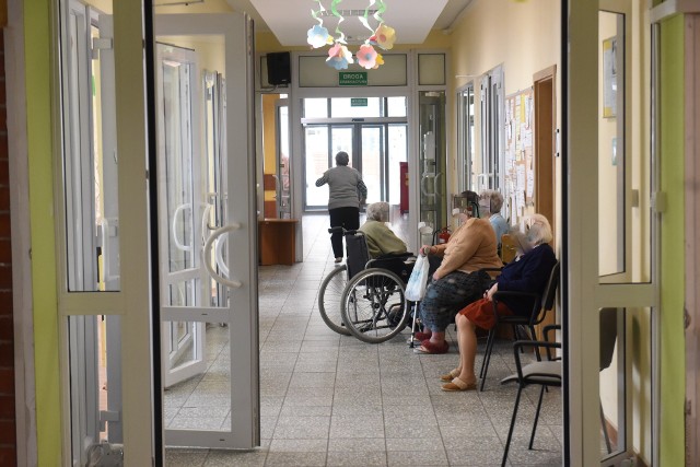 DPS dla Kombatantów w Zielonej Górze to miejsce opieki dla wielu starszych osób. Zdjęcie sprzed pandemii.