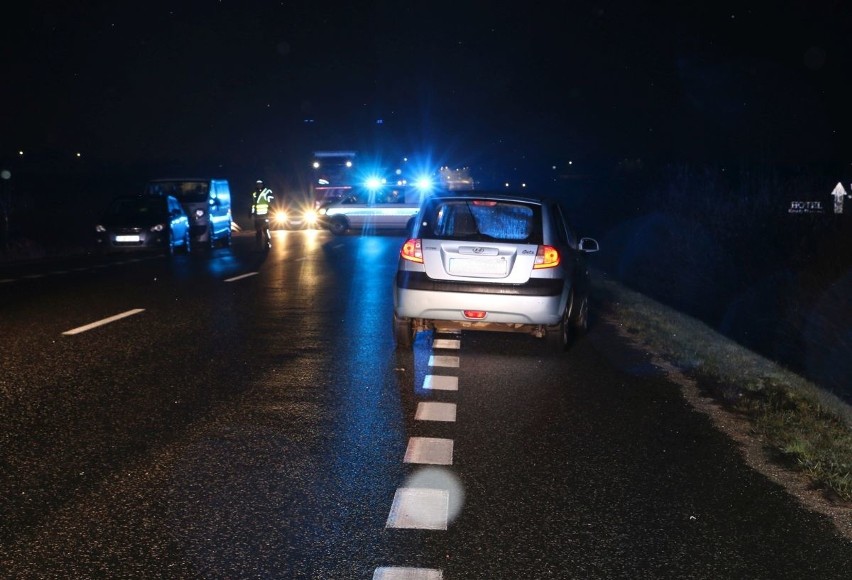 Nocna tragedia pod Buskiem. Na drodze krajowej numer 73 zginął mężczyzna z powiatu pińczowskiego