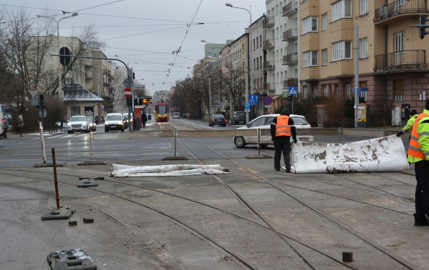 Łódź. Koniec utrudnień na skrzyżowaniu ulic Narutowicza i Kopcińskiego ZDJĘCIA