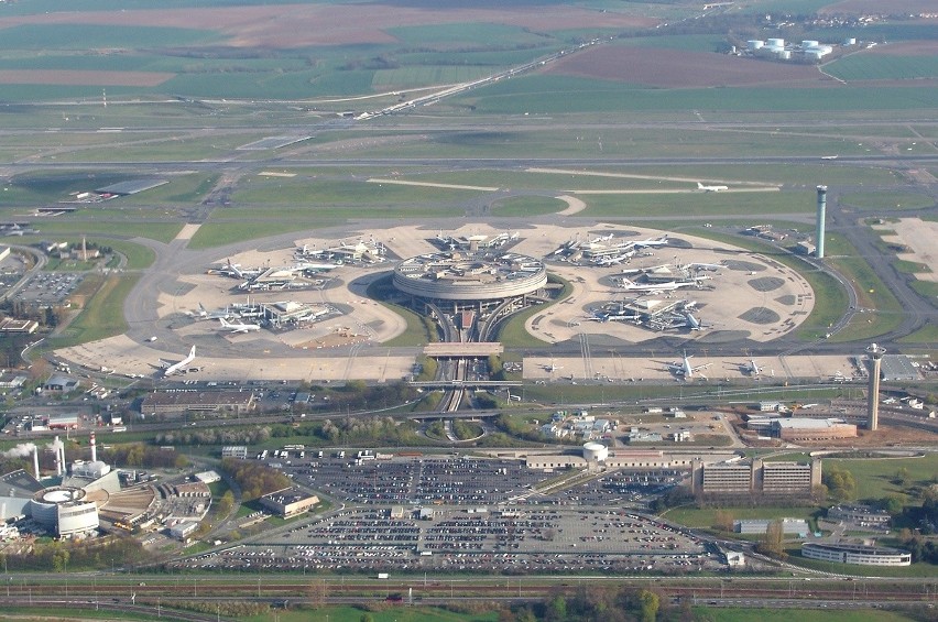 Lotnisko de Gaulle'a w Paryżu (CDG)