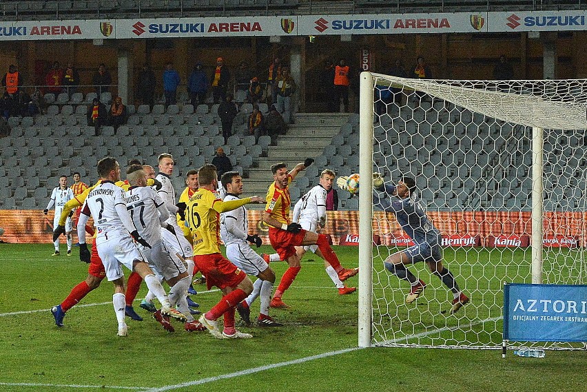 Korona dogoniła Pogoń i zremisowała w Kielcach 1:1. Znów miała sporo szczęścia  