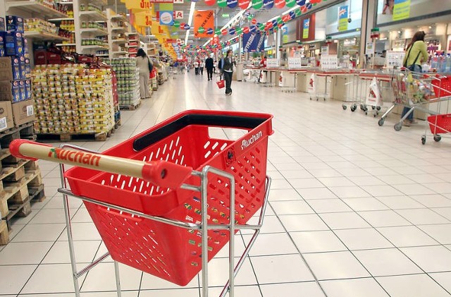 W Auchan zakupy bez wchodzenia do sklepu. Odbierzesz na parkingu | Gazeta  Wrocławska