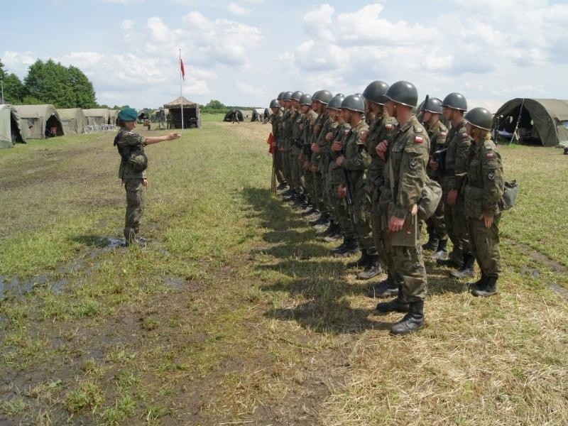 Kandydaci na żołnierzy spędzili tydzień na poligonie "Raków" (ZDJĘCIA)