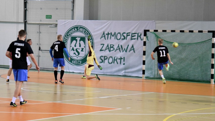 Siódma kolejka Kieleckiej Ligi Futsalu. Wysoka wygrana AZS UJK Kielce [DUŻO ZDJĘĆ]