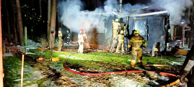 W poniedziałek wieczorem doszło do pożaru domku letniskowego w Radzyniu.